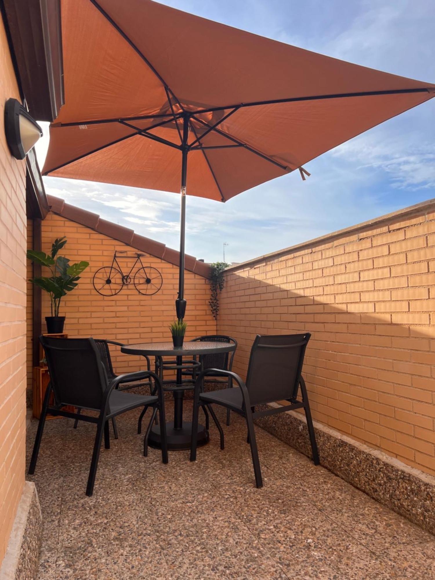 Appartement Atico Con Terrazas, Garaje Y Ascensor En El Casco Antiguo Huesca